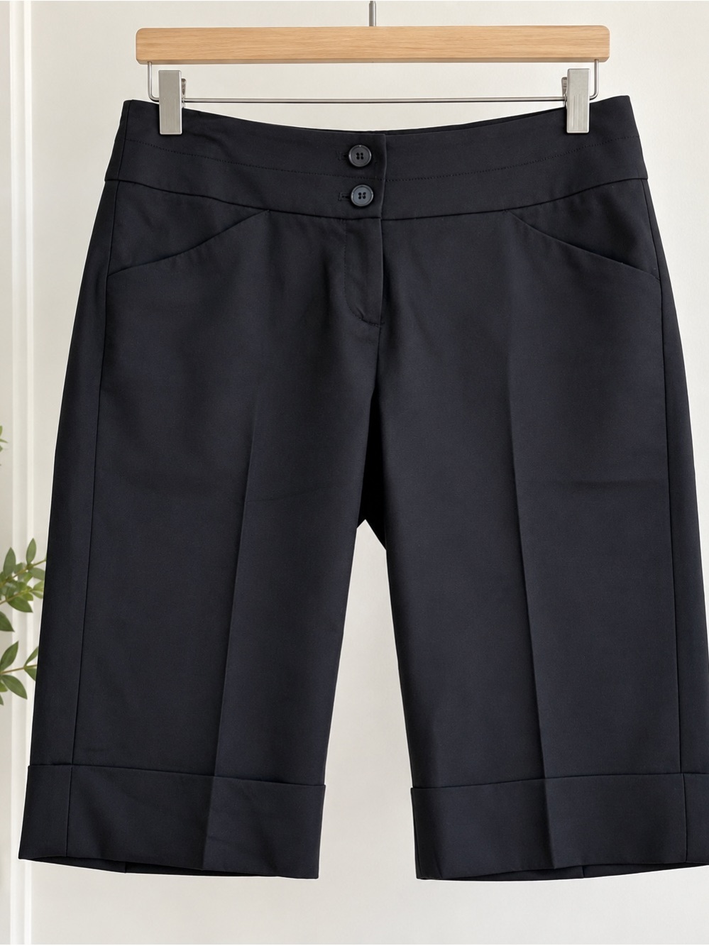 Theory Wool Bermuda Shorts Black 6 Tailored Cuffed Fall Quiet Luxury